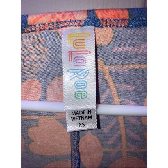 💕3/$30💕 LuLaRoe Blue and Orange Floral Perfect T - Picture 5 of 8